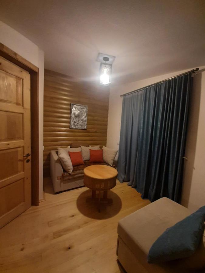 Sanli Hotel Mestia Bagian luar foto