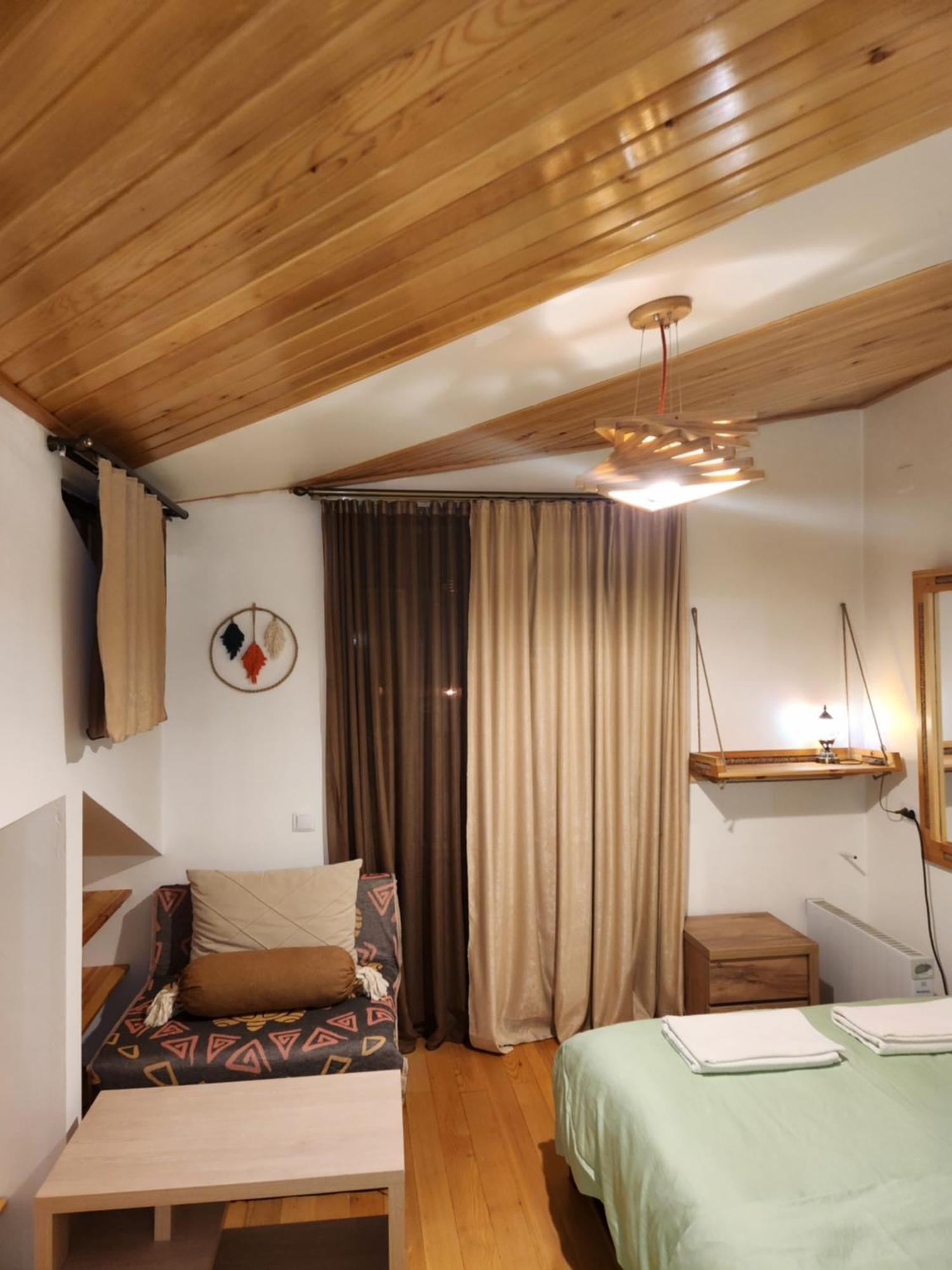 Sanli Hotel Mestia Bagian luar foto